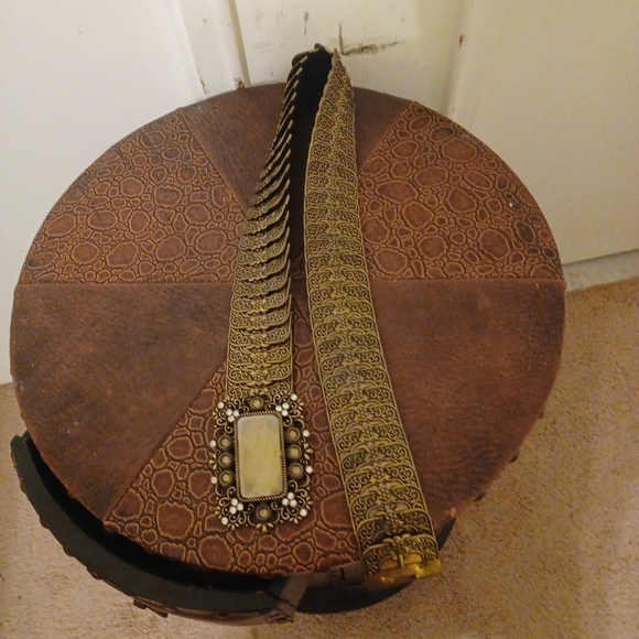 Gorgeous belt - Picture 3 of 4